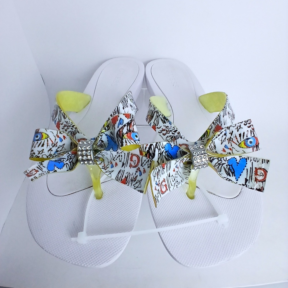 GUESS Women 38 White Graffiti Bow Rhinestone Flip Flop Sandals Y2K Statement